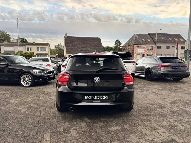 BMW 1 Series view 4