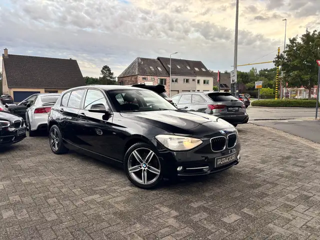 BMW 1 Series view 2