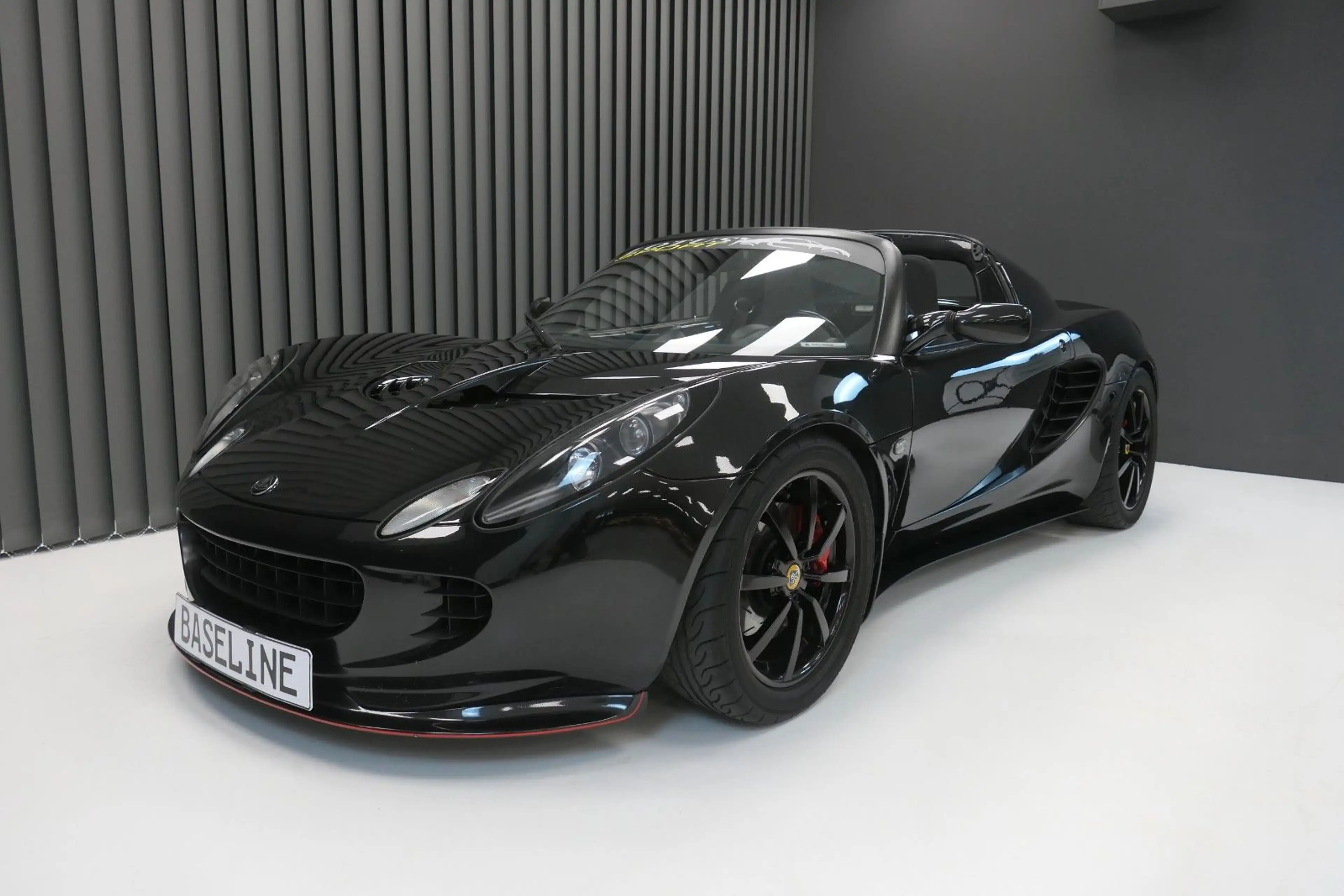 Lotus Elise 111R schwarz/schwarz orig.LHD — photo 6