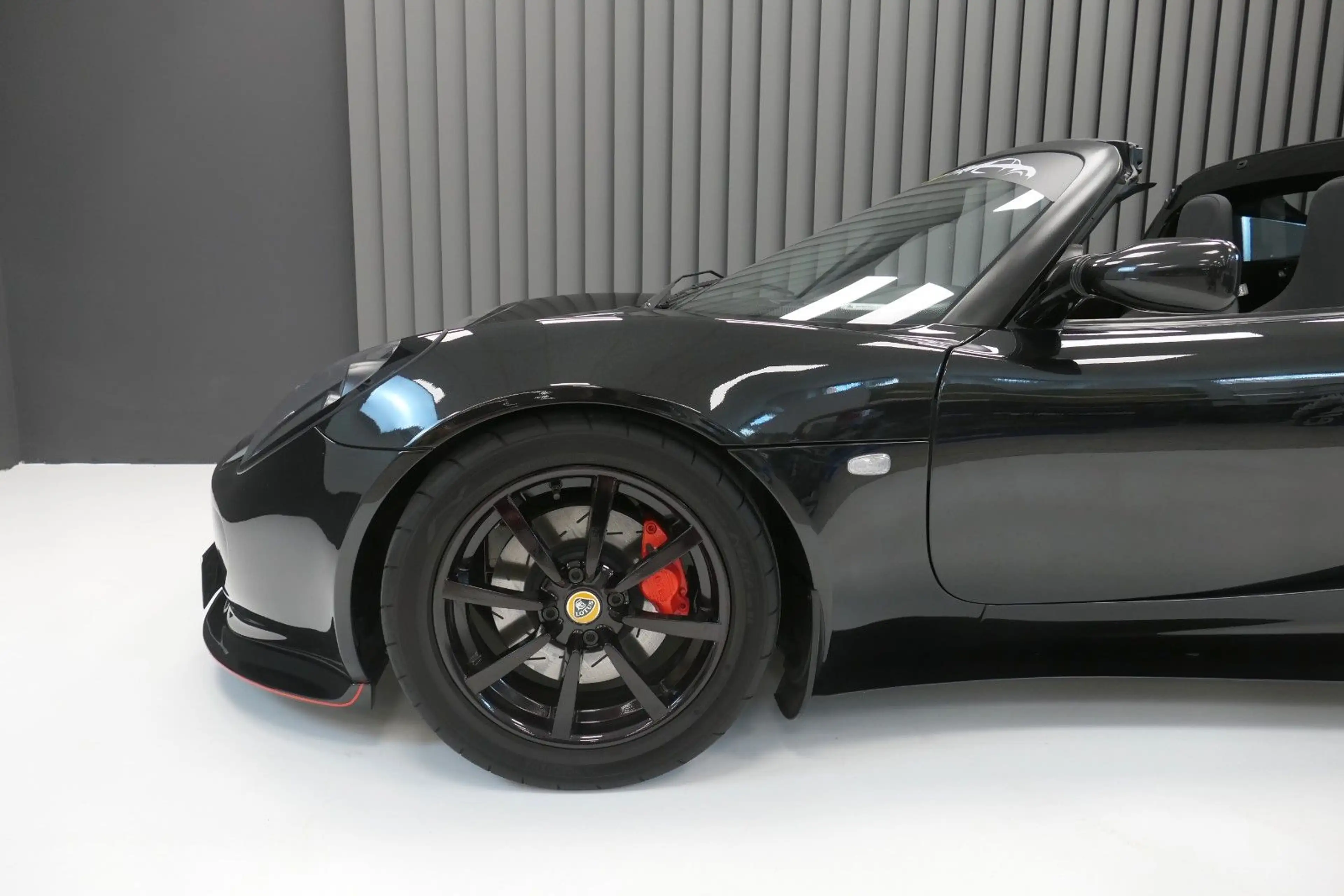 Lotus Elise 111R schwarz/schwarz orig.LHD — photo 9