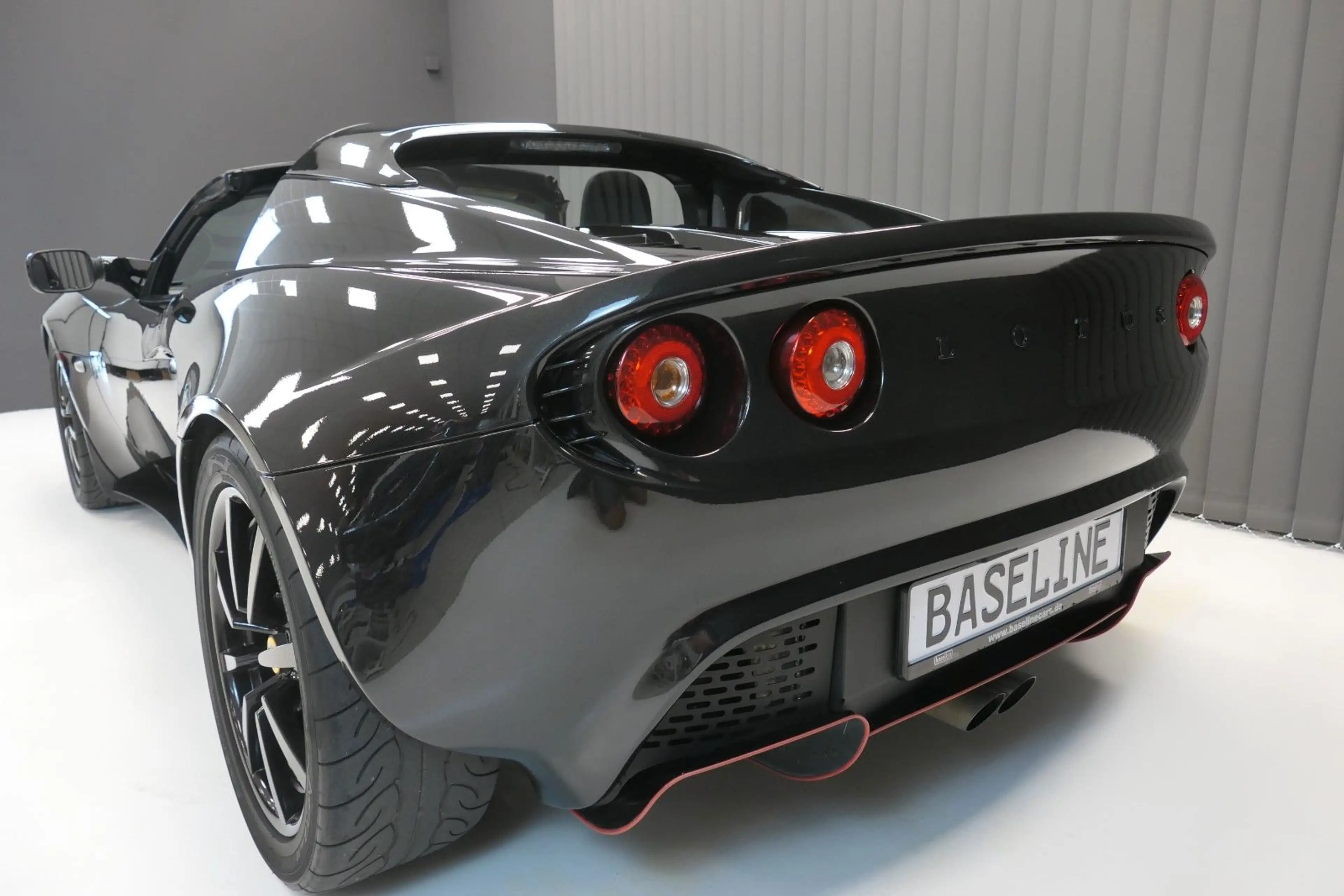 Lotus Elise 111R schwarz/schwarz orig.LHD — photo 7