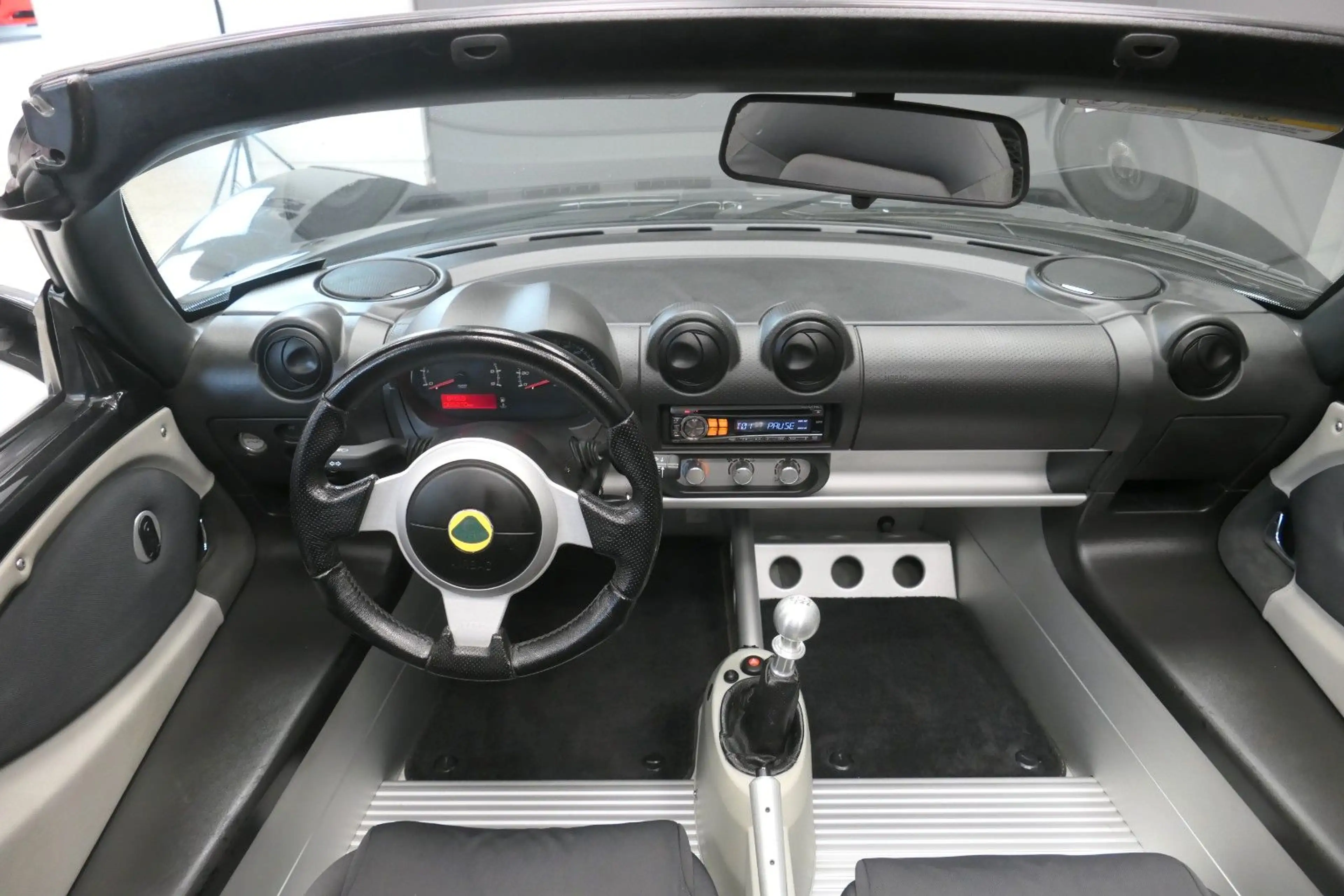 Lotus Elise 111R schwarz/schwarz orig.LHD — photo 13