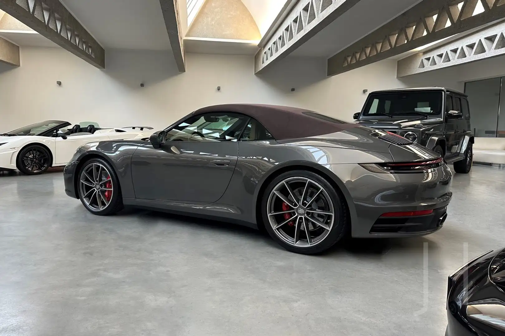 Porsche 992 911 Cabrio 4S Gris - 2
