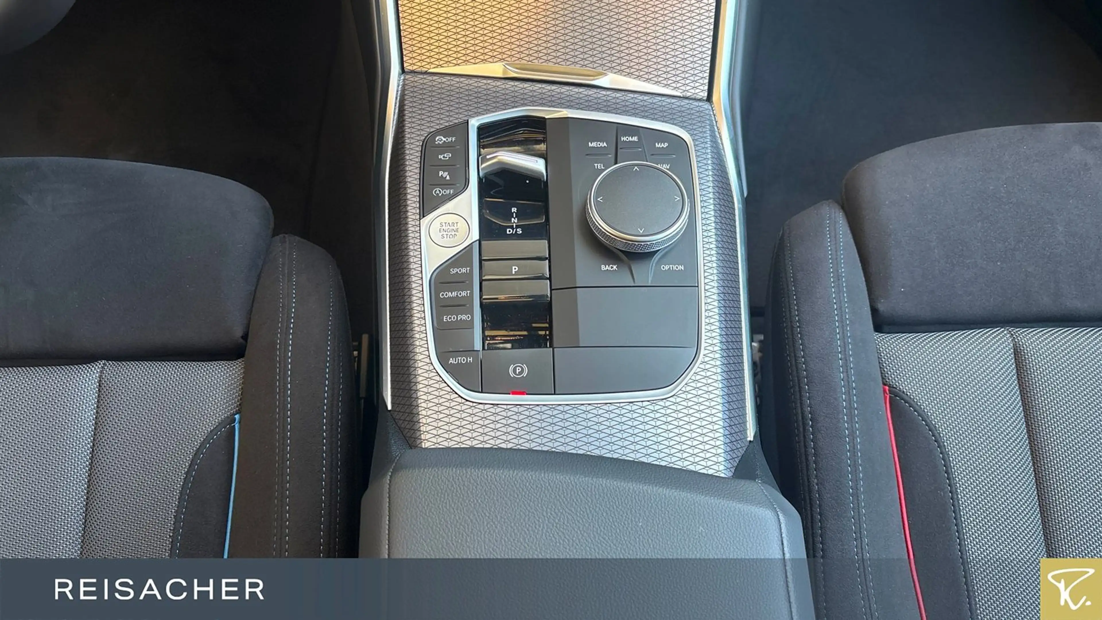 BMW 340 A xDrive Tou M-Sport PRO,Pano,AHK,19" — photo 11