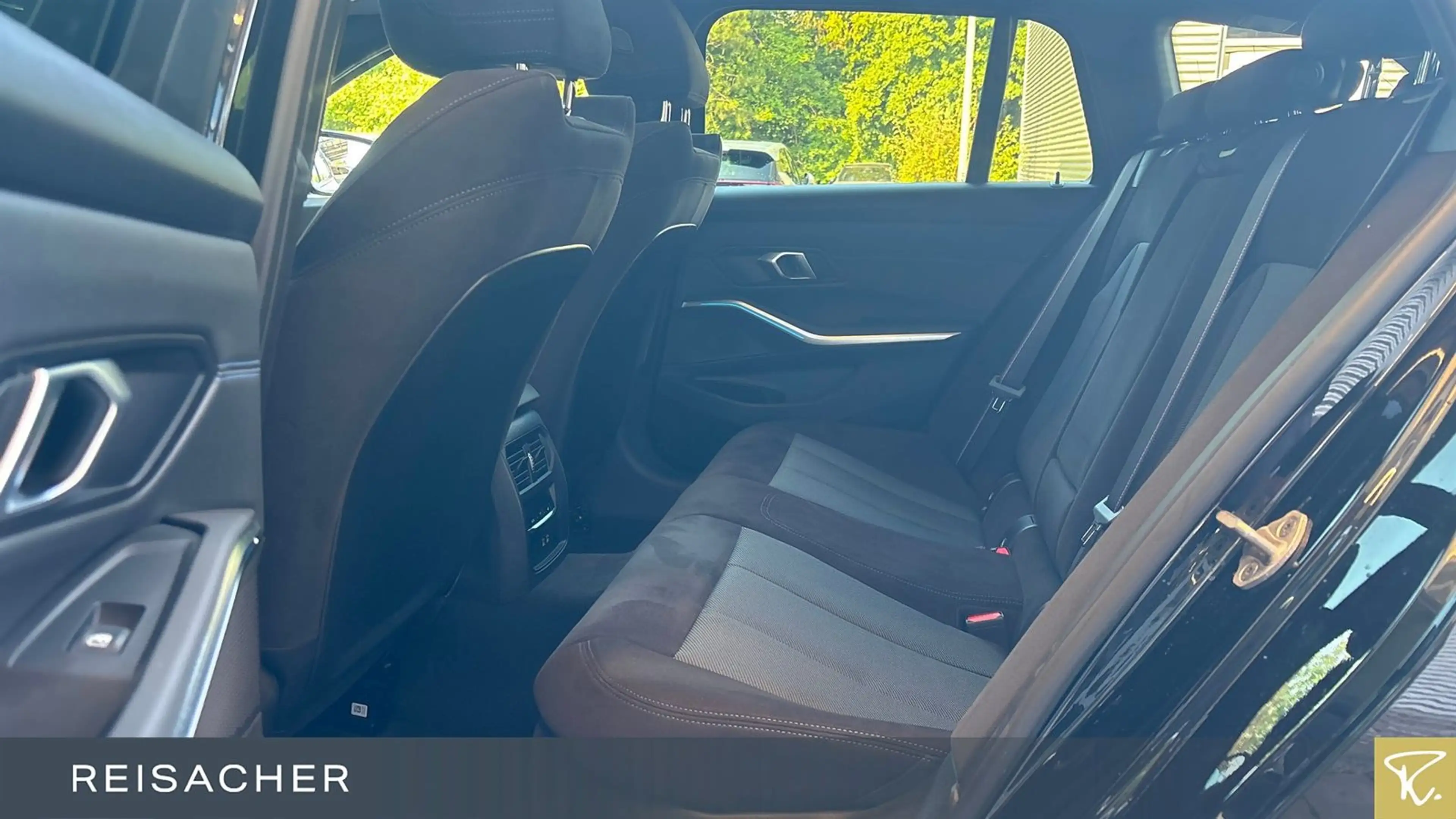 BMW 340 A xDrive Tou M-Sport PRO,Pano,AHK,19" — photo 8