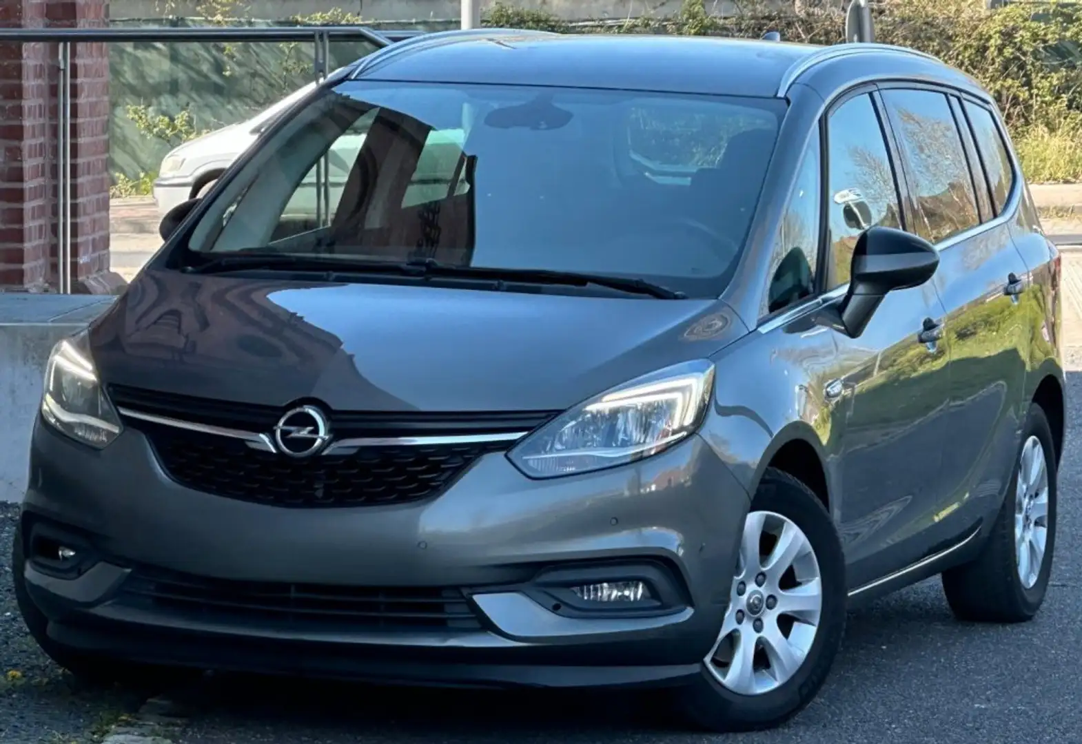 Opel Zafira Business MOTOR NEU!!! Navi RfK 7 Sitzer PDC Grau - 1