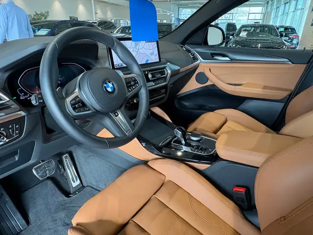BMW X4 view 14