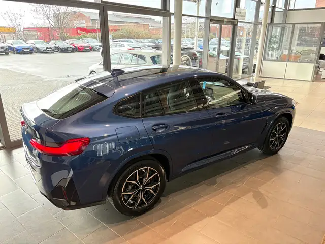BMW X4 view 8