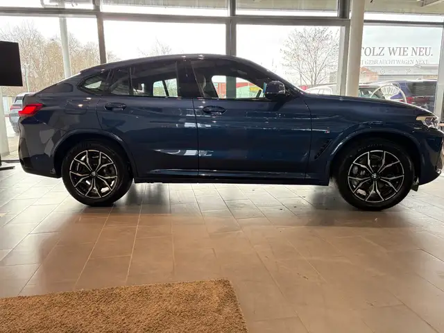 BMW X4 view 9