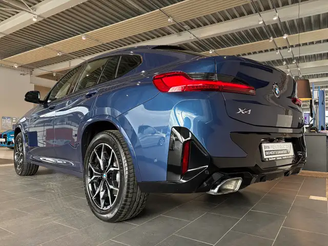 BMW X4 view 6