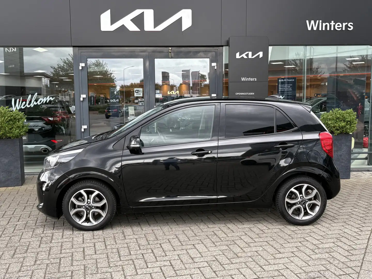 Kia Picanto 1.0 MPi DynamicPlusLine | Climate Control | Cruise Zwart - 2