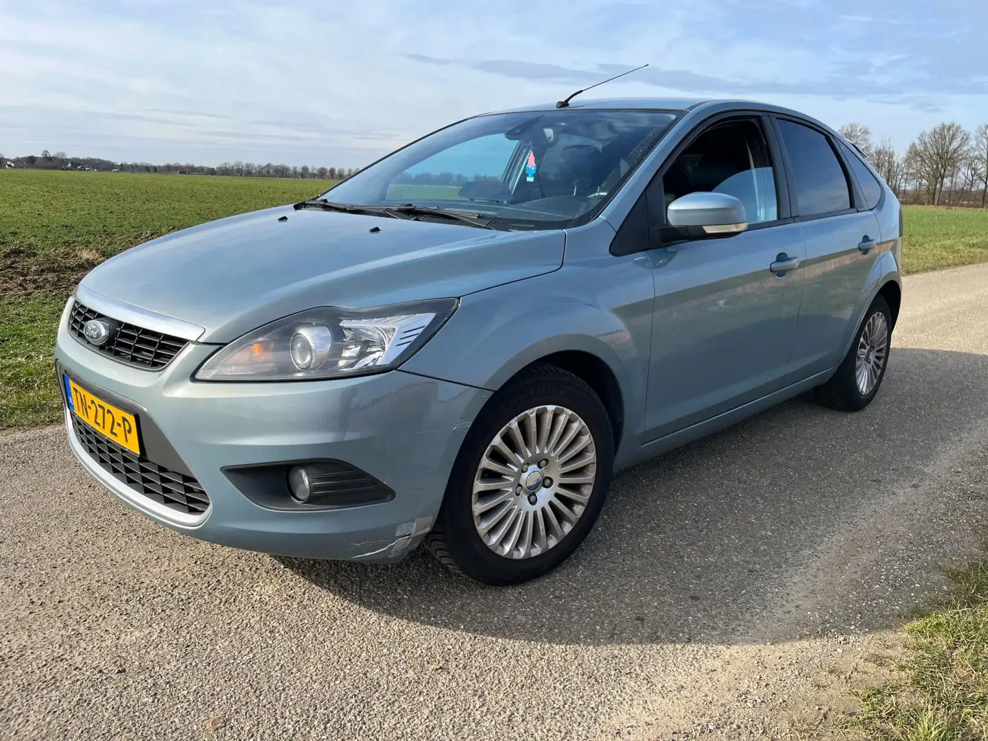 Ford Focus 1.6-16V Futura | nwe APK| Grijs - 1