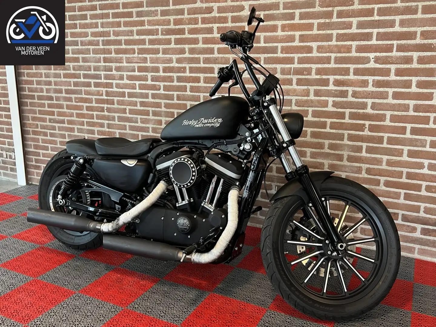 Harley-Davidson Sportster XL 883 883N Iron Zwart - 1