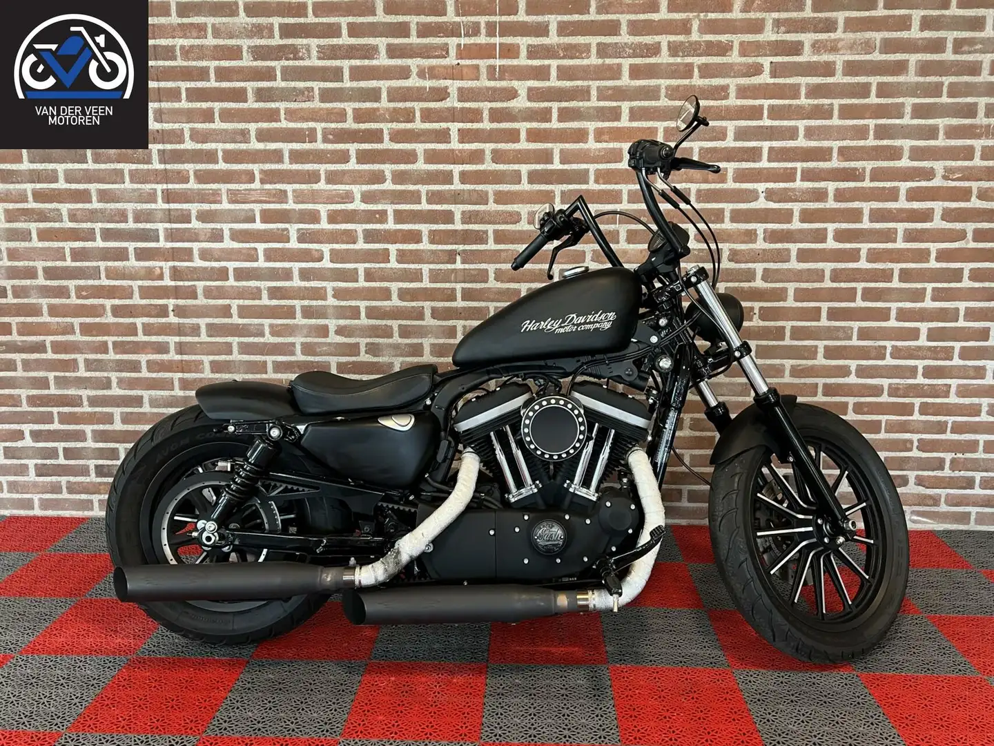Harley-Davidson Sportster XL 883 883N Iron Zwart - 2