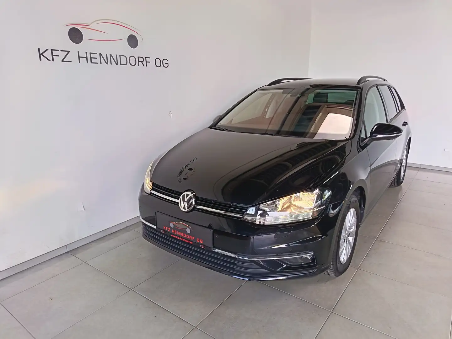 Volkswagen Golf Variant Comfortline 1,6 TDI SCR ab € 220 / Monat Schwarz - 1