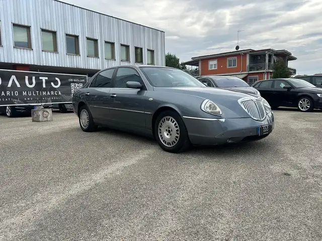 Lancia Thesis view 5