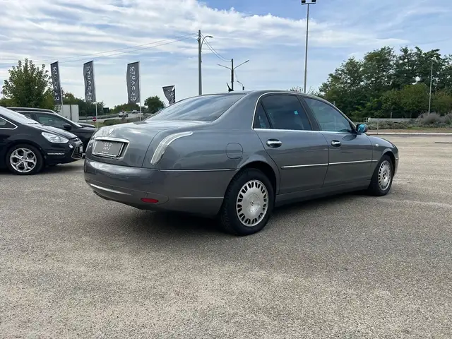 Lancia Thesis view 4