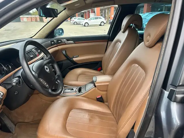 Lancia Thesis view 6