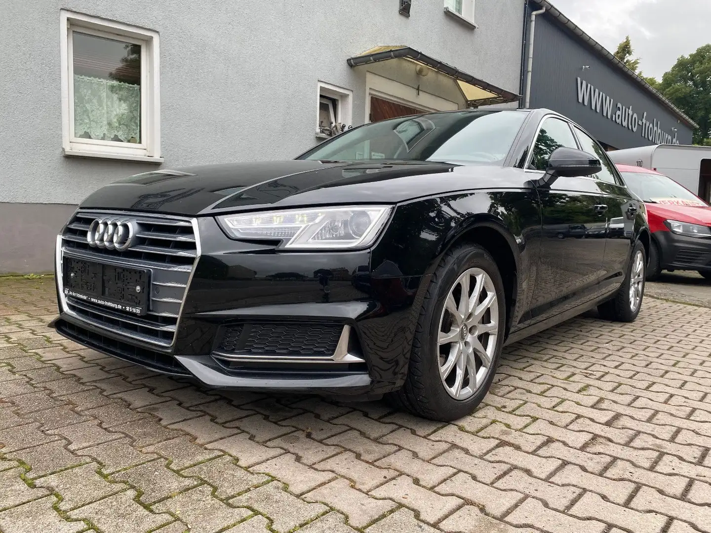 Audi A4 40 TDI,S tronic,sport,Bi Xenon,Ahk schwenk Schwarz - 1