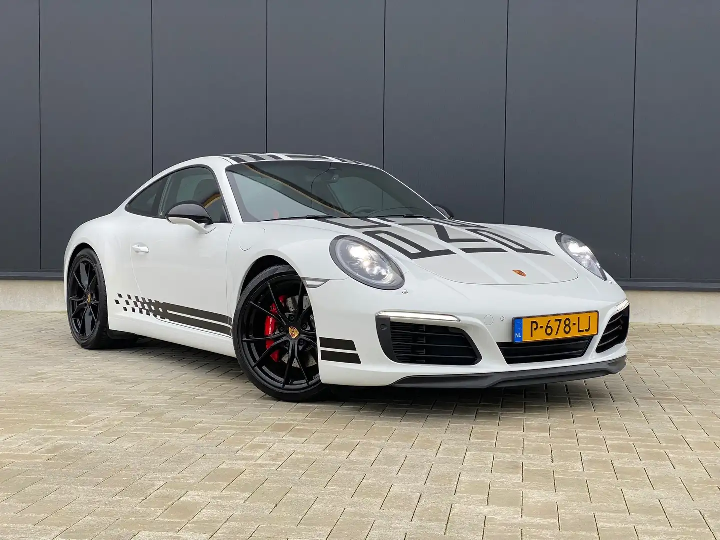 Porsche 911 Carrera S Endurance Racing Edition bijela - 1