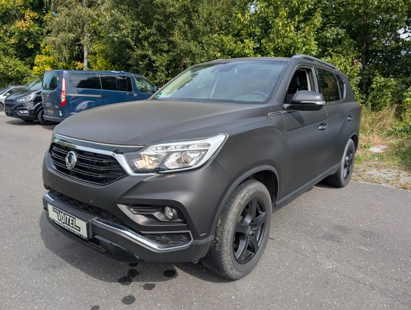 SsangYong Rexton 2.2 Diesel e-XDi 220 Sapphire 4WD Zwart - 1
