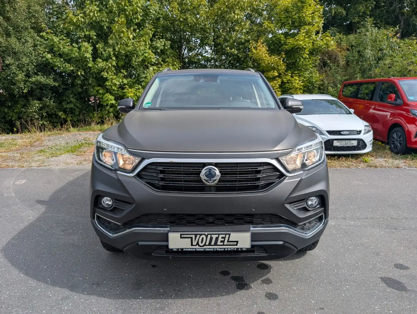 SsangYong Rexton 2.2 Diesel e-XDi 220 Sapphire 4WD Zwart - 2