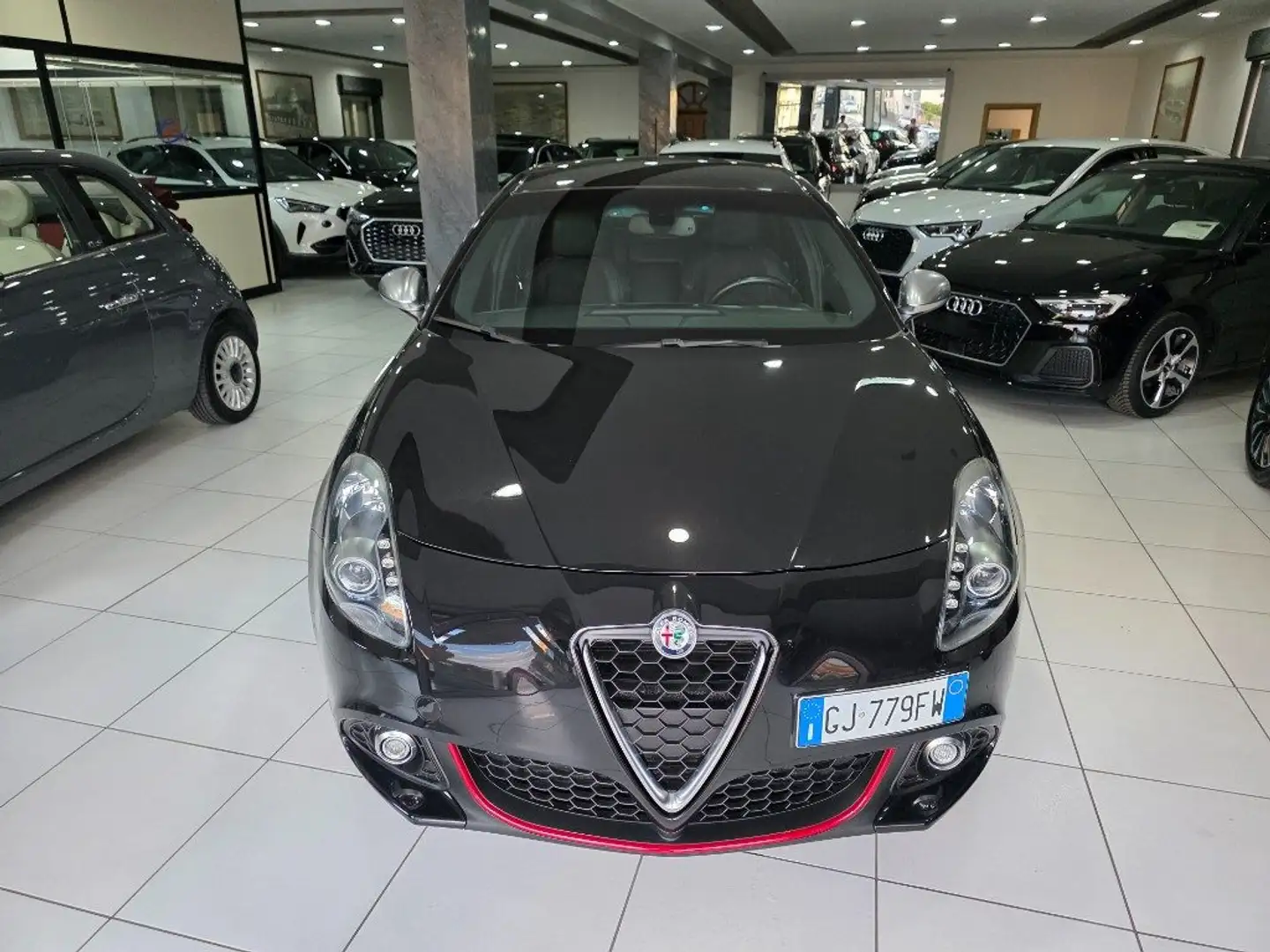 Alfa Romeo Giulietta 1750 TBi 235CV Quadrifoglio Verde Pelle Gris - 2