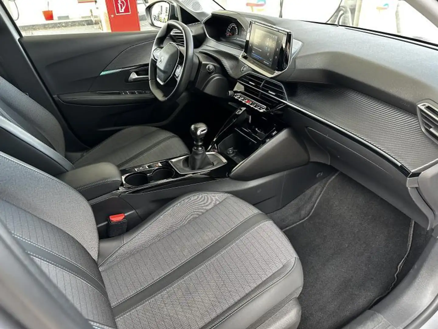 Peugeot 208 Allure 15 HDI 100CV Grijs - 2