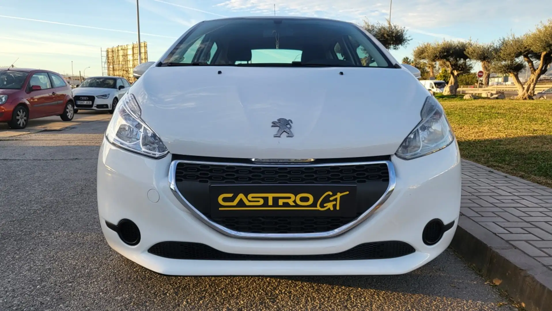Peugeot 208 1.4HDi Access Wit - 2