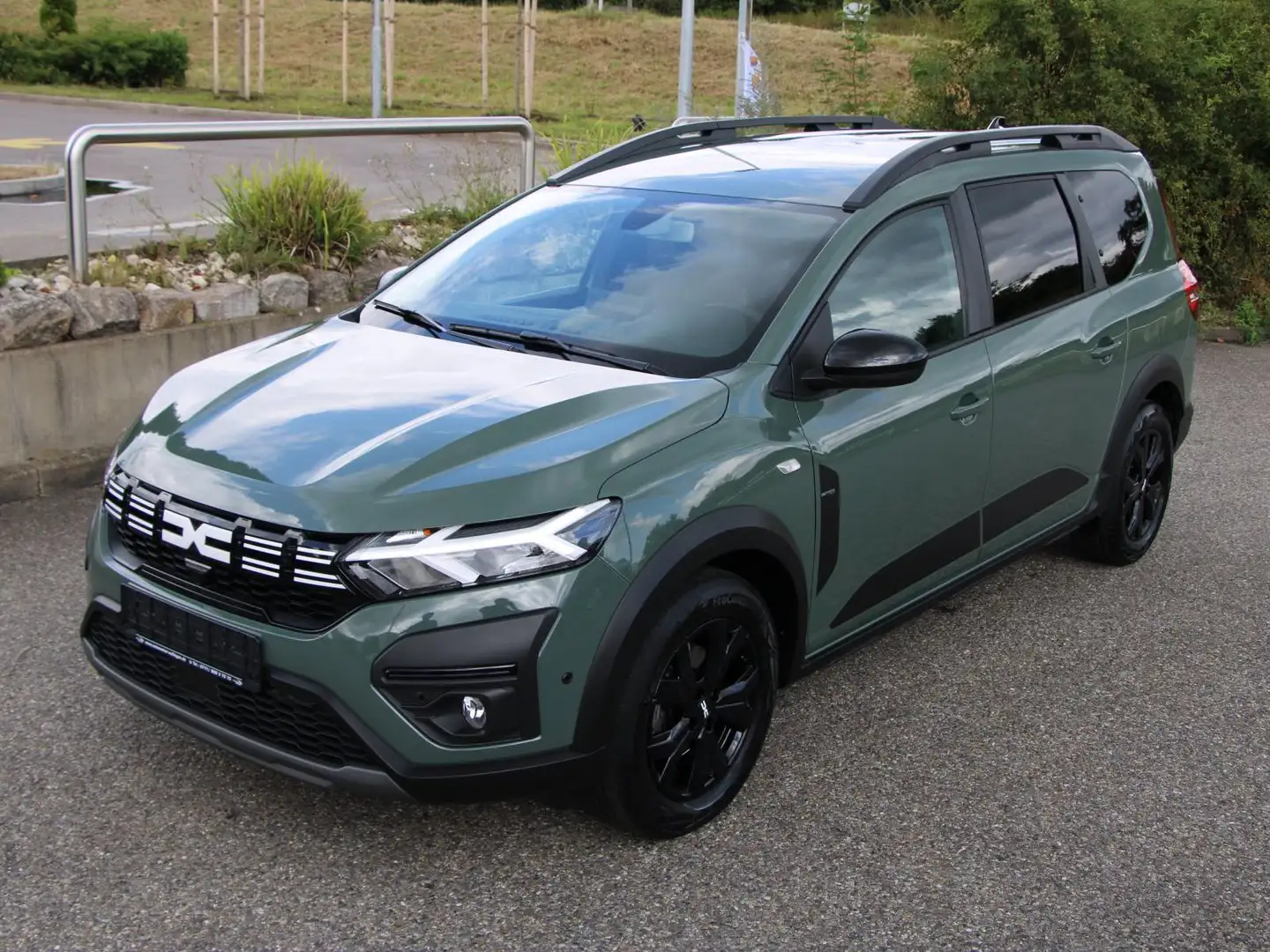 Dacia Jogger Extreme+ /7-Sitzer / AHK /22900 KM - 1