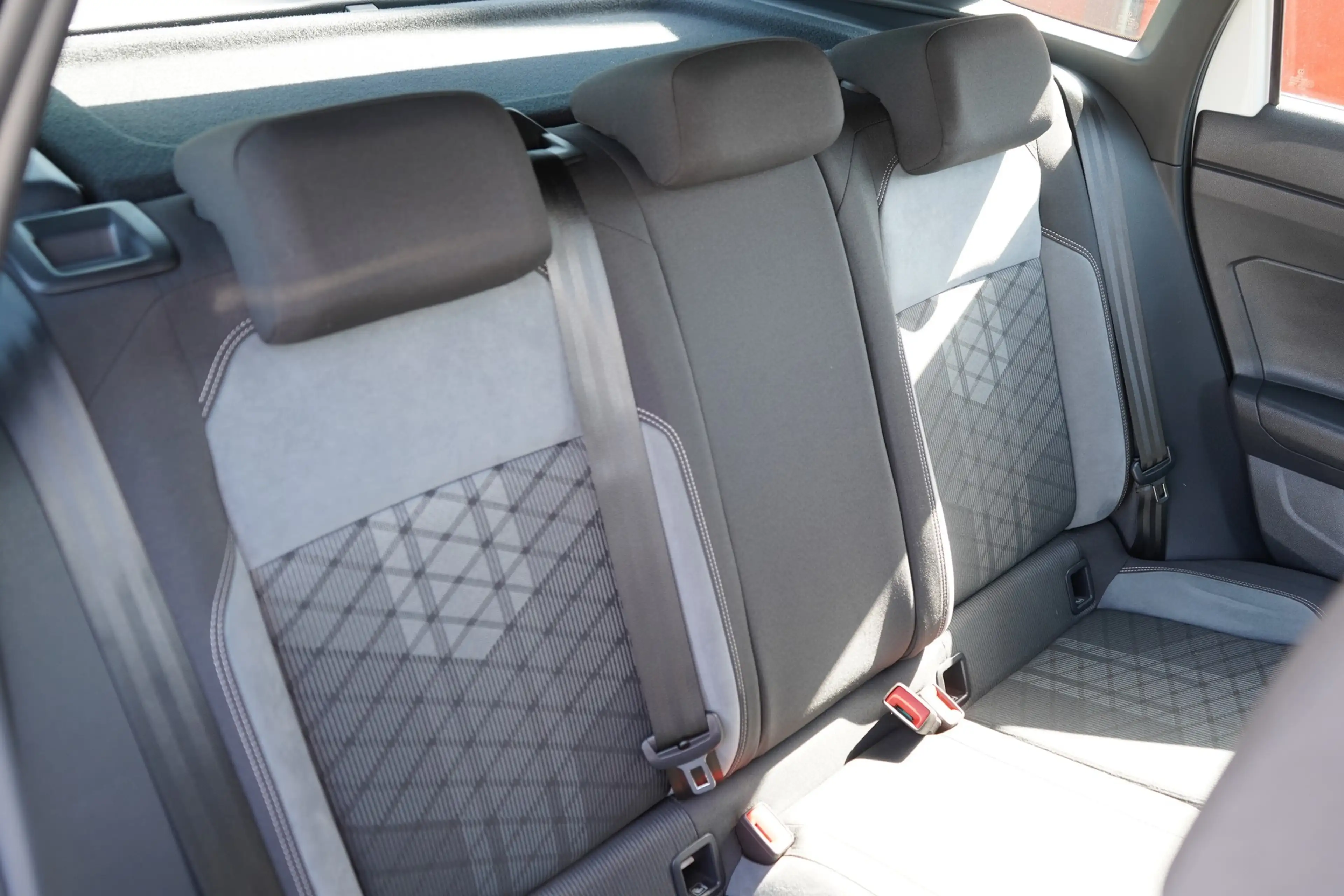 Volkswagen Taigo 1.5 16V TSI R-Line DSG ACC App Connect DAB — photo 27