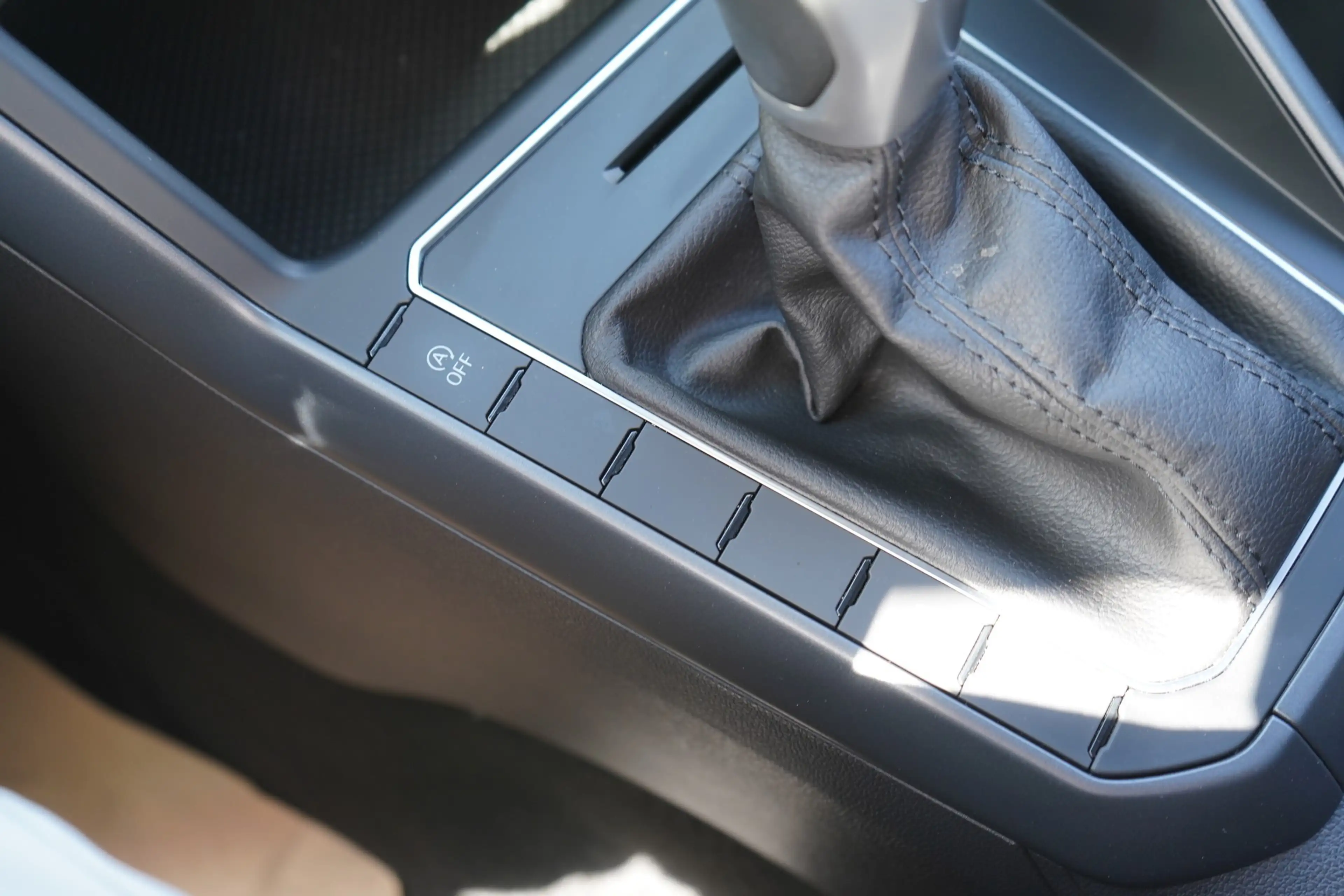 Volkswagen Taigo 1.5 16V TSI R-Line DSG ACC App Connect DAB — photo 18