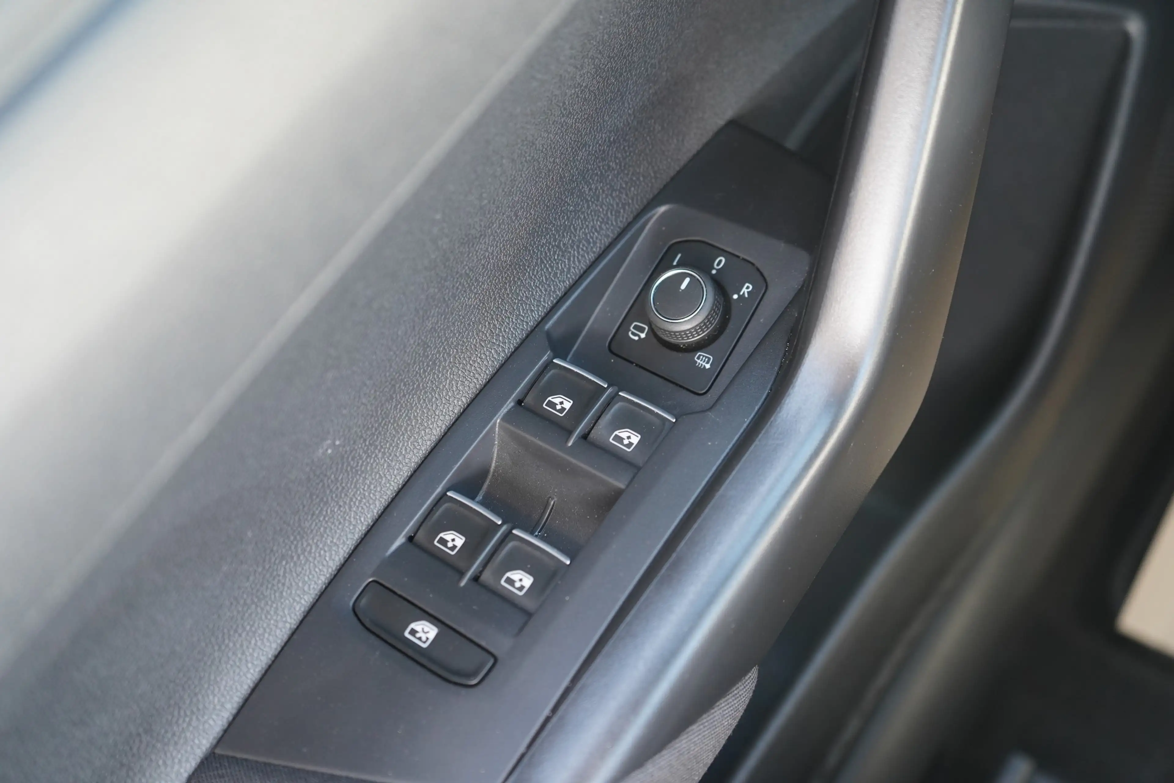 Volkswagen Taigo 1.5 16V TSI R-Line DSG ACC App Connect DAB — photo 23