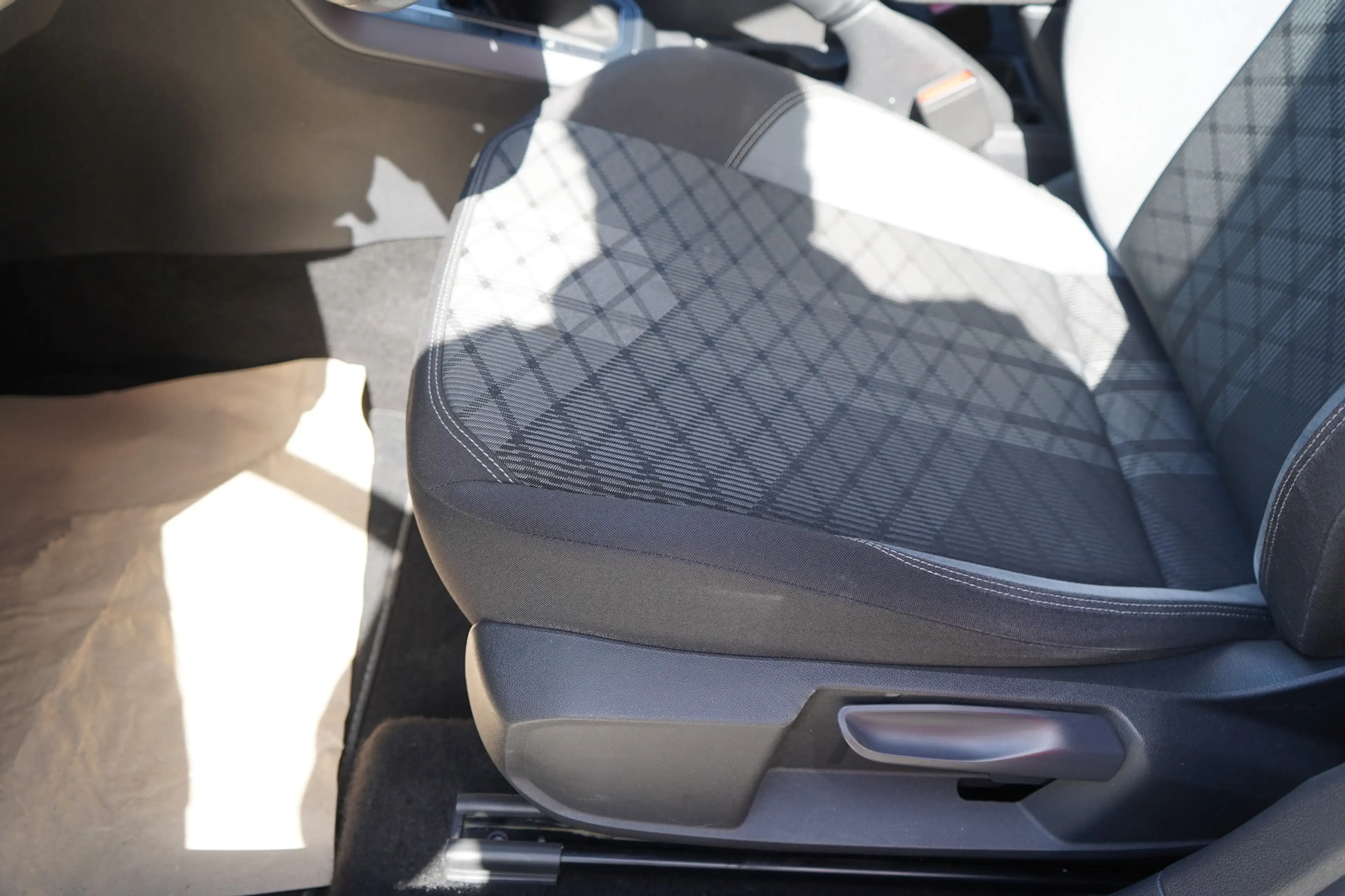 Volkswagen Taigo 1.5 16V TSI R-Line DSG ACC App Connect DAB — photo 9