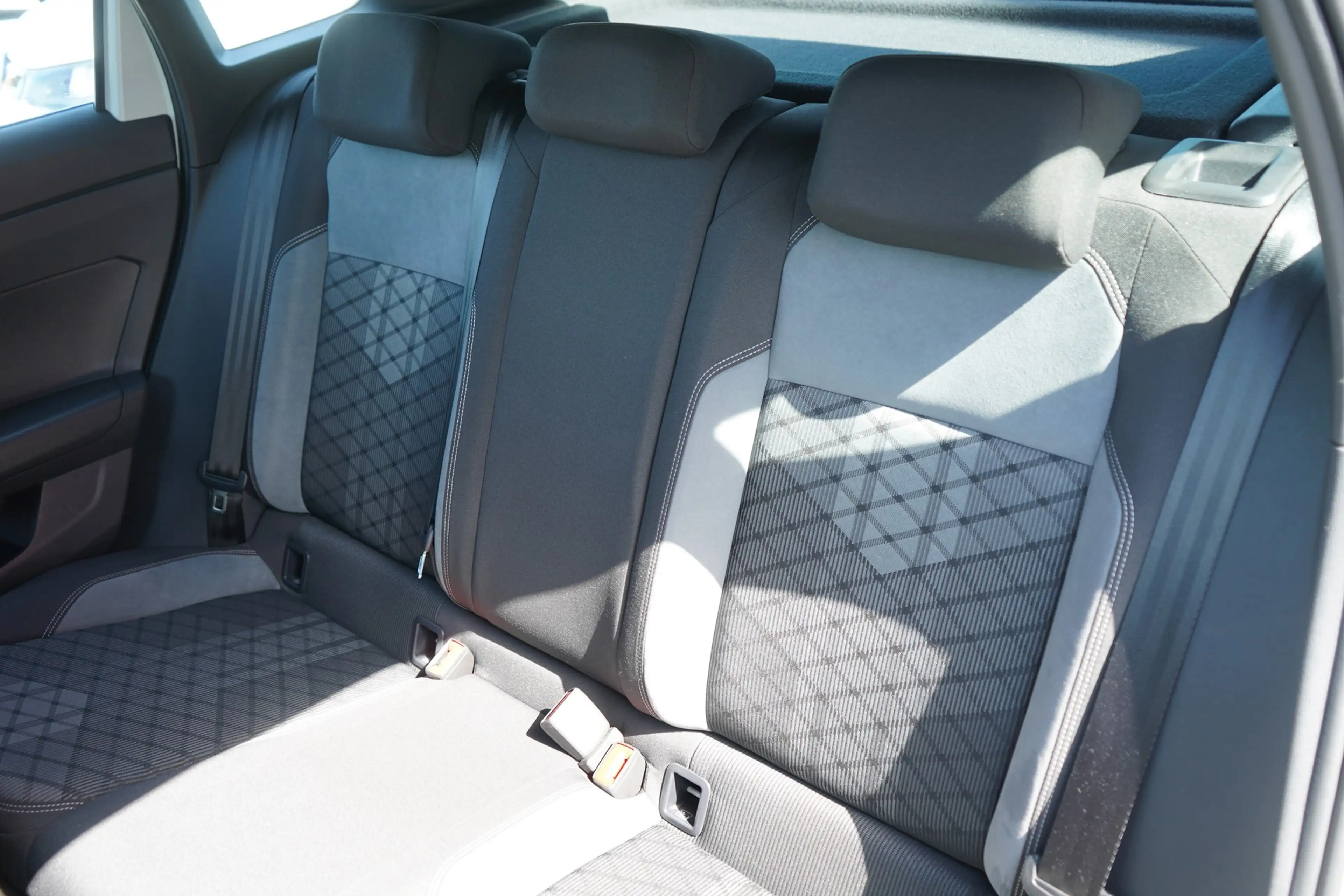 Volkswagen Taigo 1.5 16V TSI R-Line DSG ACC App Connect DAB — photo 30