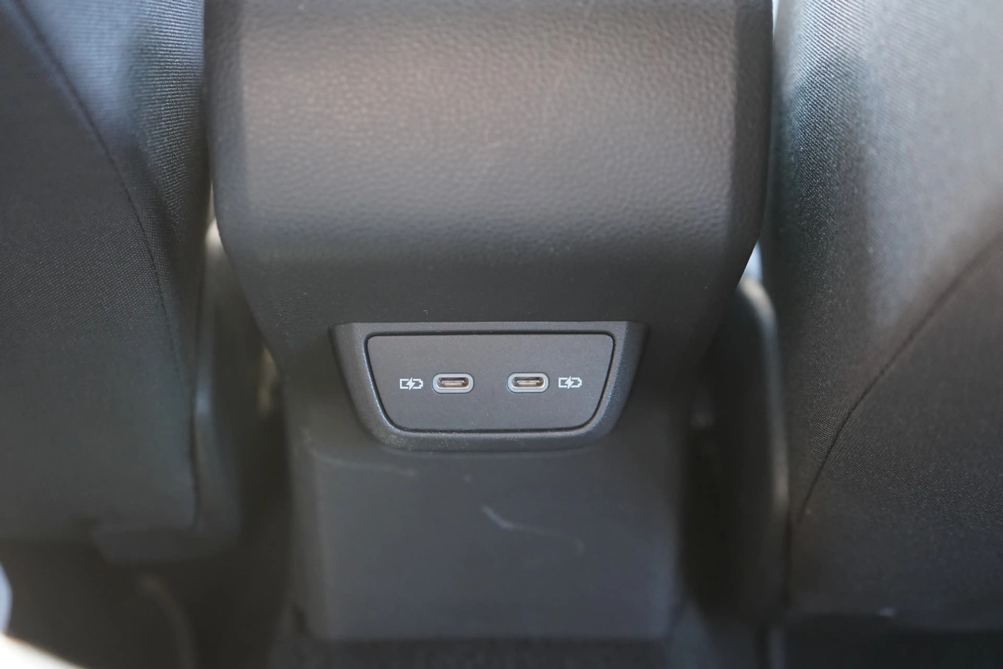 Volkswagen Taigo 1.5 16V TSI R-Line DSG ACC App Connect DAB — photo 29