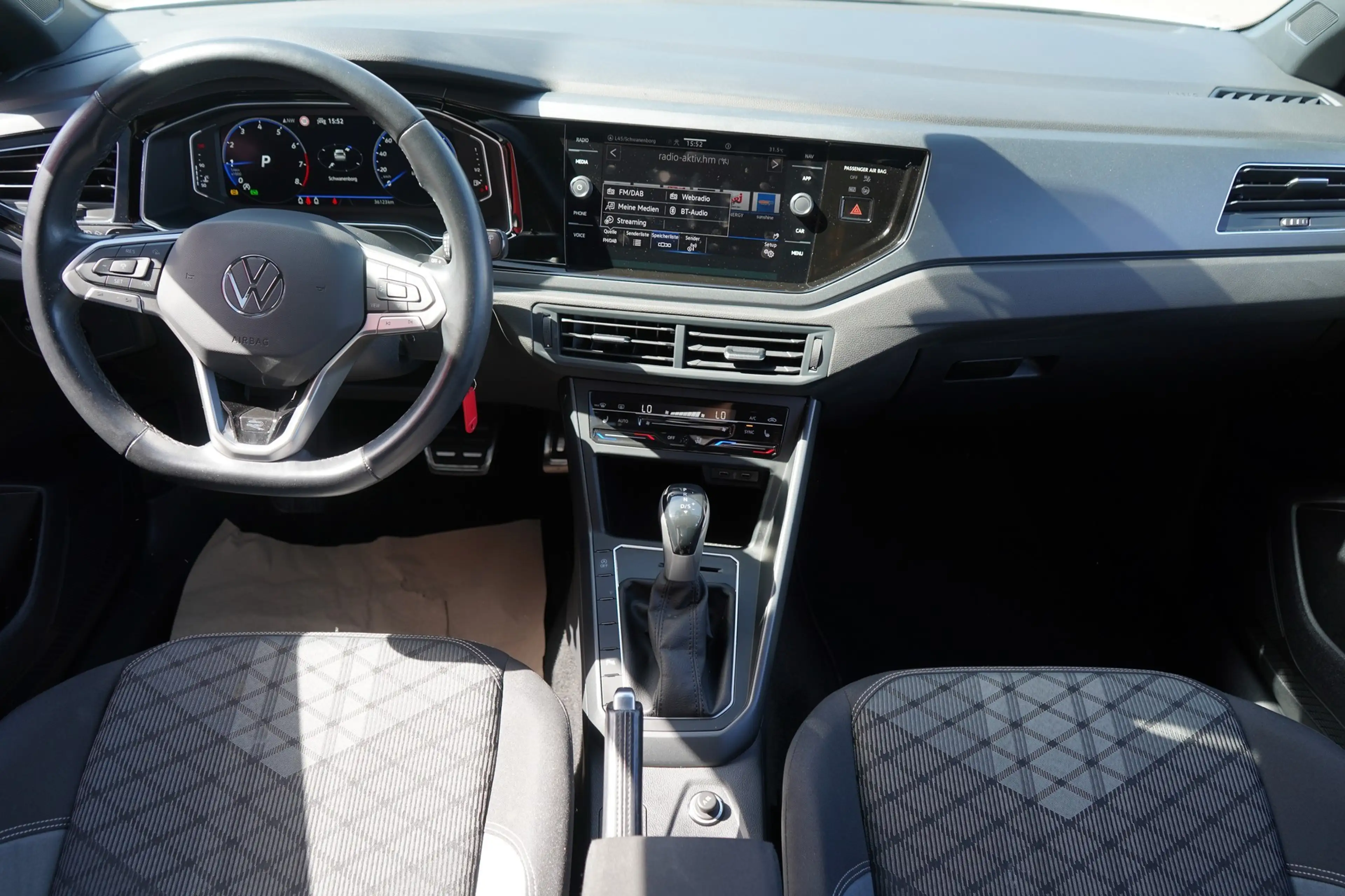 Volkswagen Taigo 1.5 16V TSI R-Line DSG ACC App Connect DAB — photo 11