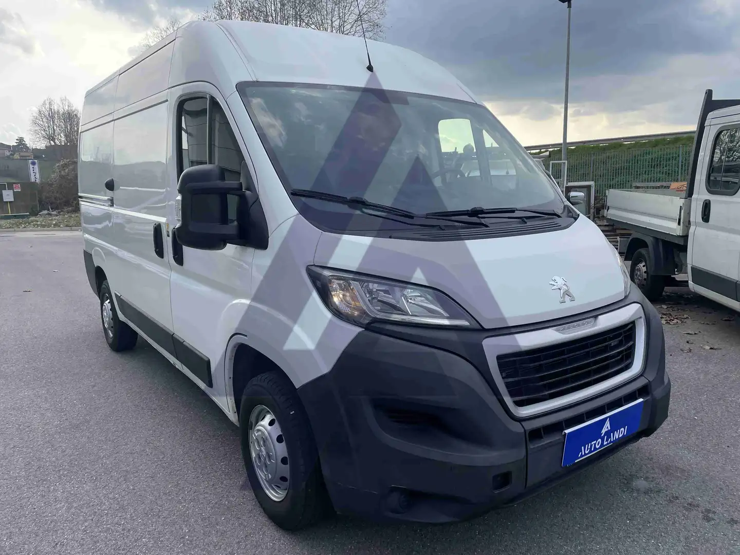 Peugeot Boxer Boxer III 335 E6 2016 335 2.0 bluehdi 130cv L1H1 Bianco - 2