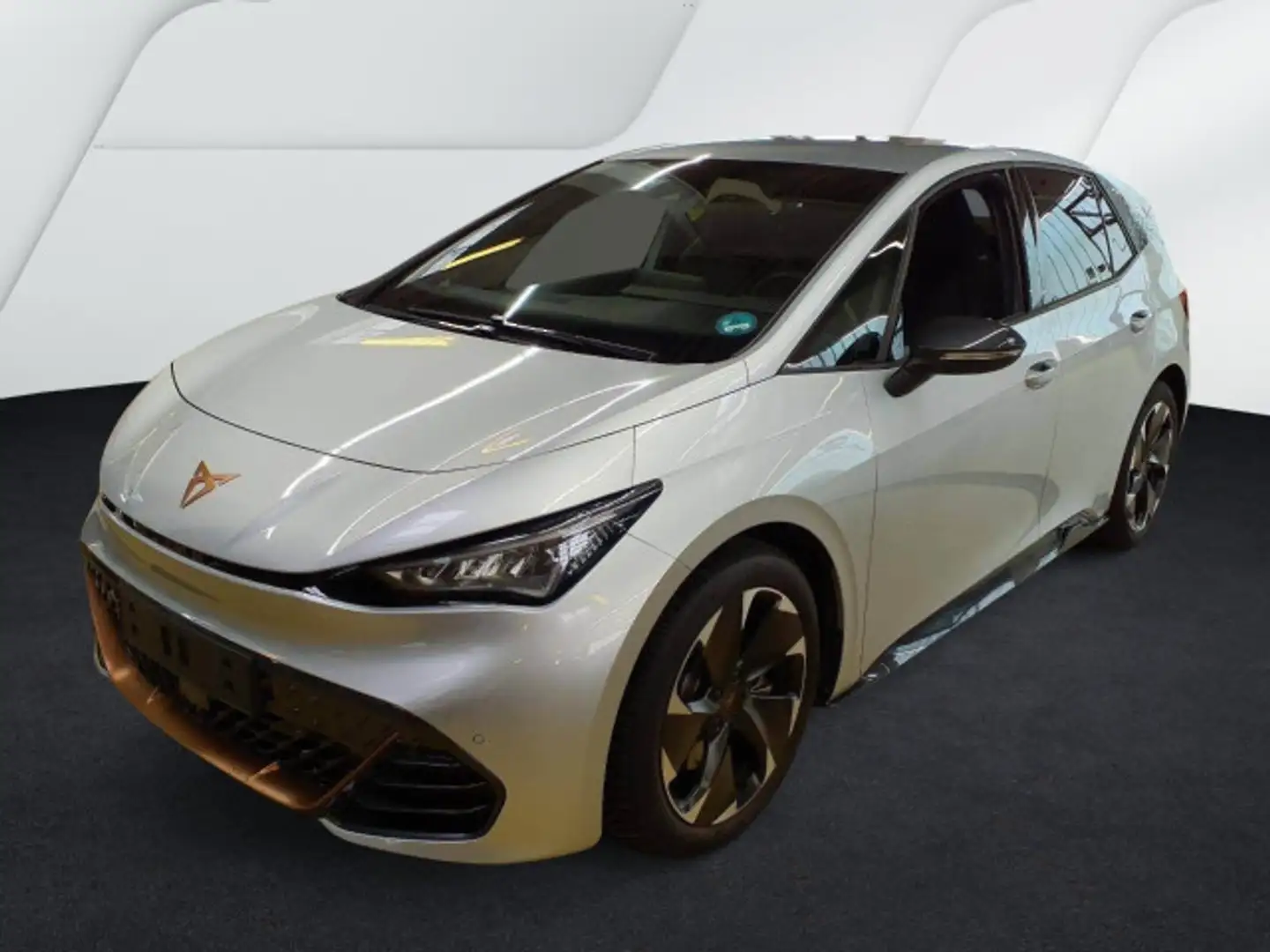 CUPRA Born eBoost 60 kWh *ACC*WärmeP*19"*R-CAM*SHZ* Argent - 2