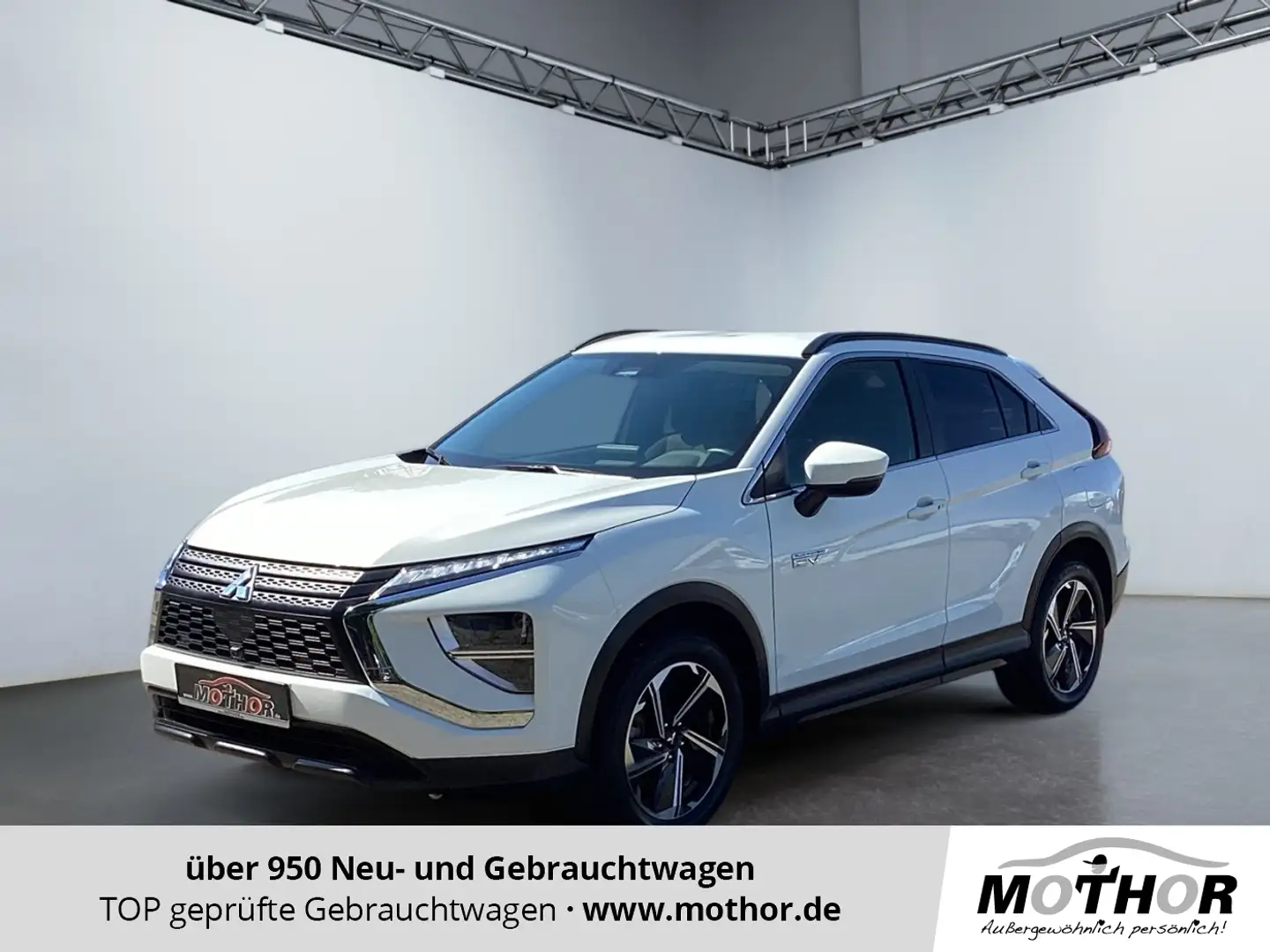 Mitsubishi Eclipse Cross 2.4 MIVEC PHEV Automatik FLA SpurH Bílá - 1