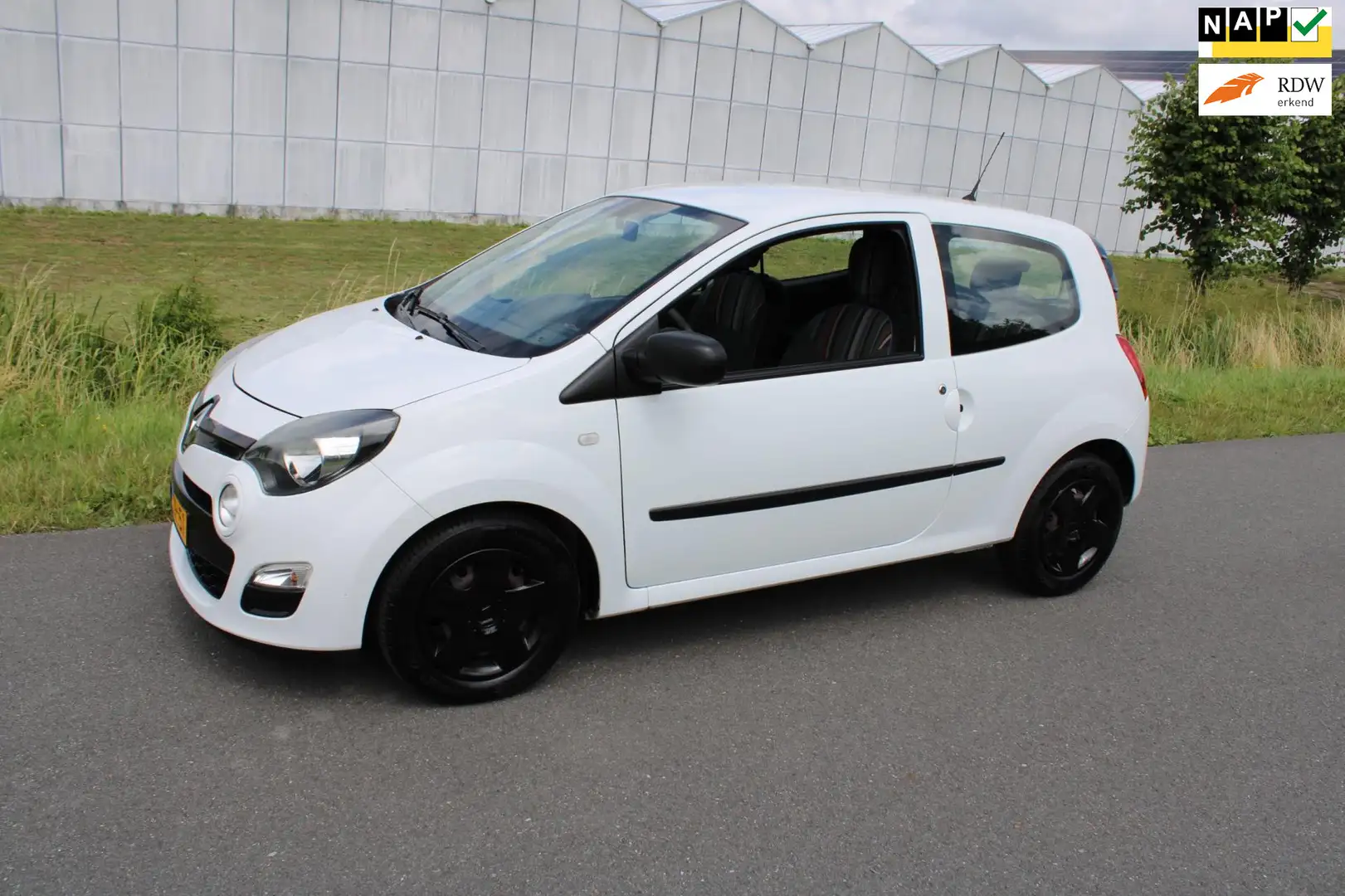 Renault Twingo 1.2 16V Parisienne met Airco 1e Eigenaar Wit - 1