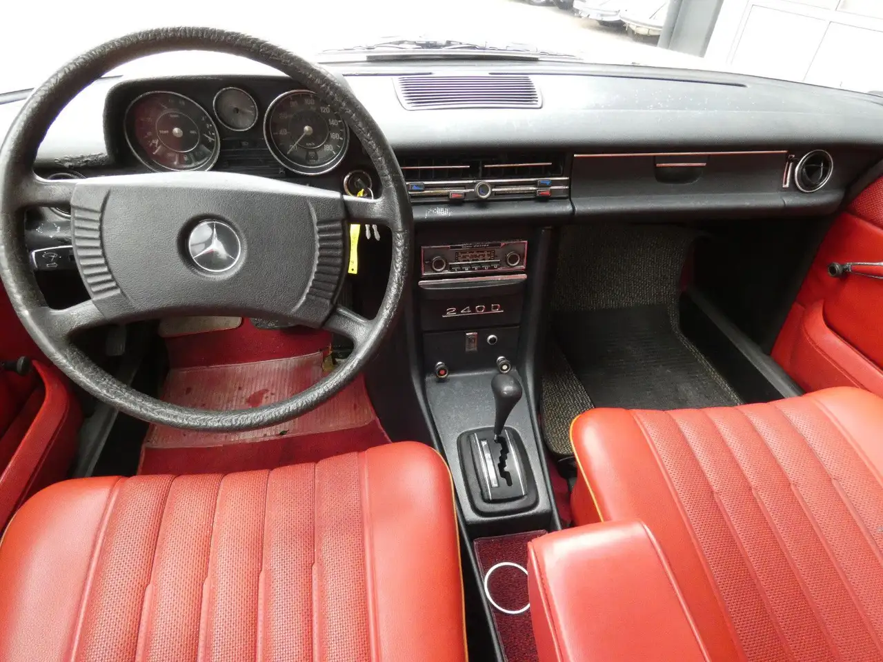 Mercedes-Benz 240 D 3.0/8 W115 Autom.*Brandschaden*Text lesen!, foto 8
