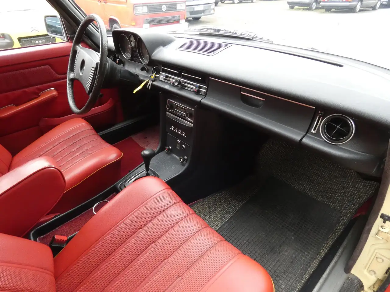 Mercedes-Benz 240 D 3.0/8 W115 Autom.*Brandschaden*Text lesen!, foto 9