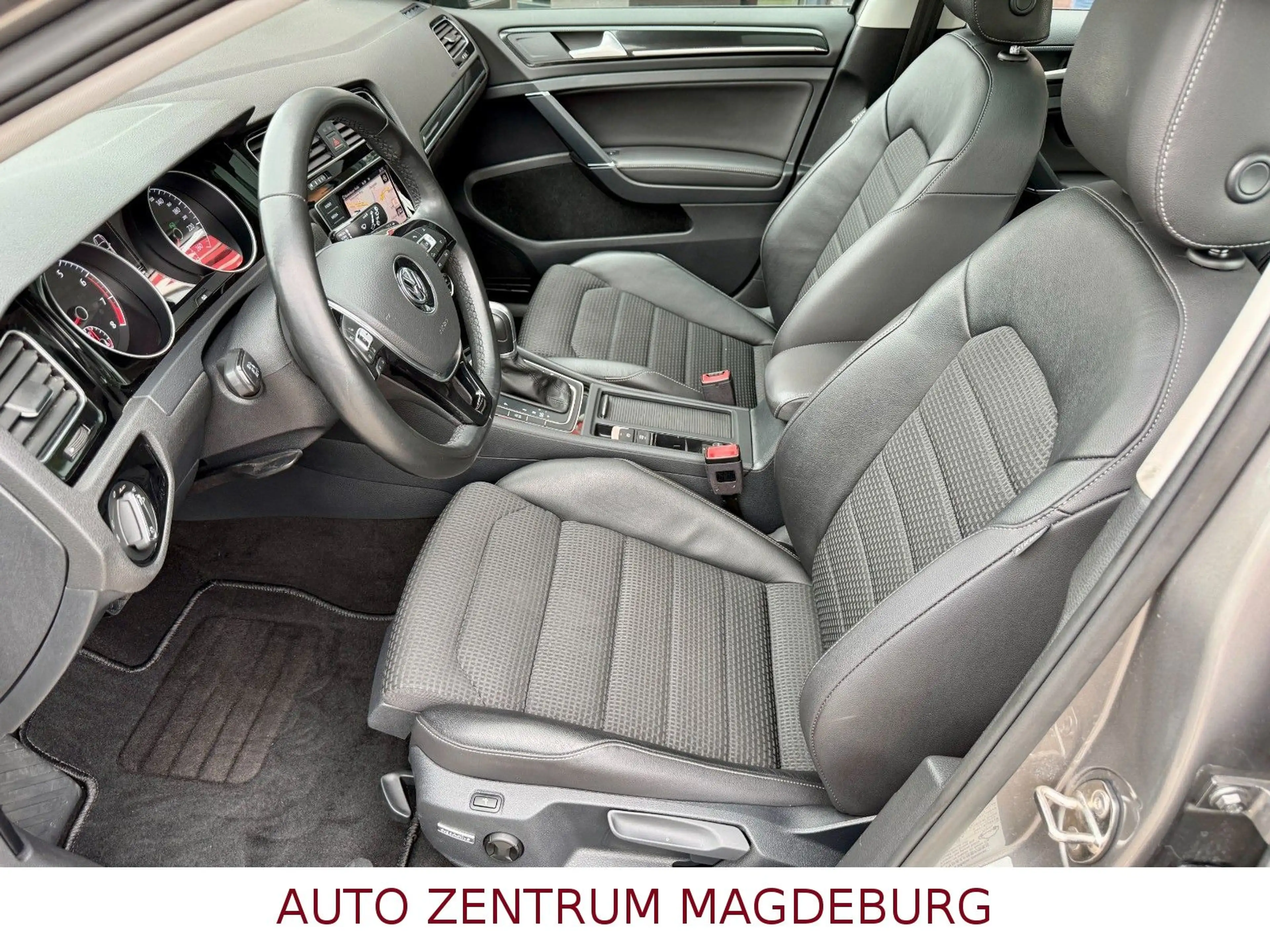 Volkswagen Golf VII Lim. Highline 1.4*XENON*MASSAGE*TEMPO* — photo 10