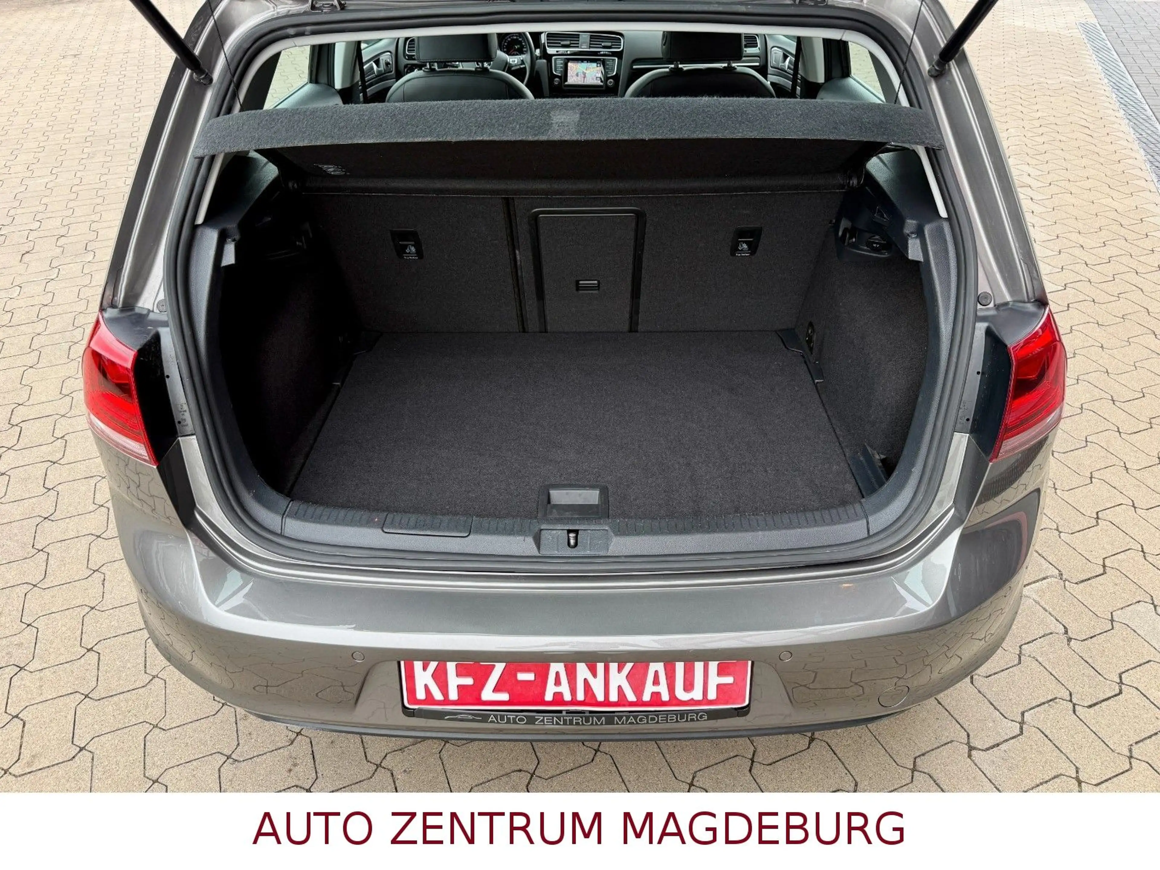 Volkswagen Golf VII Lim. Highline 1.4*XENON*MASSAGE*TEMPO* — photo 8