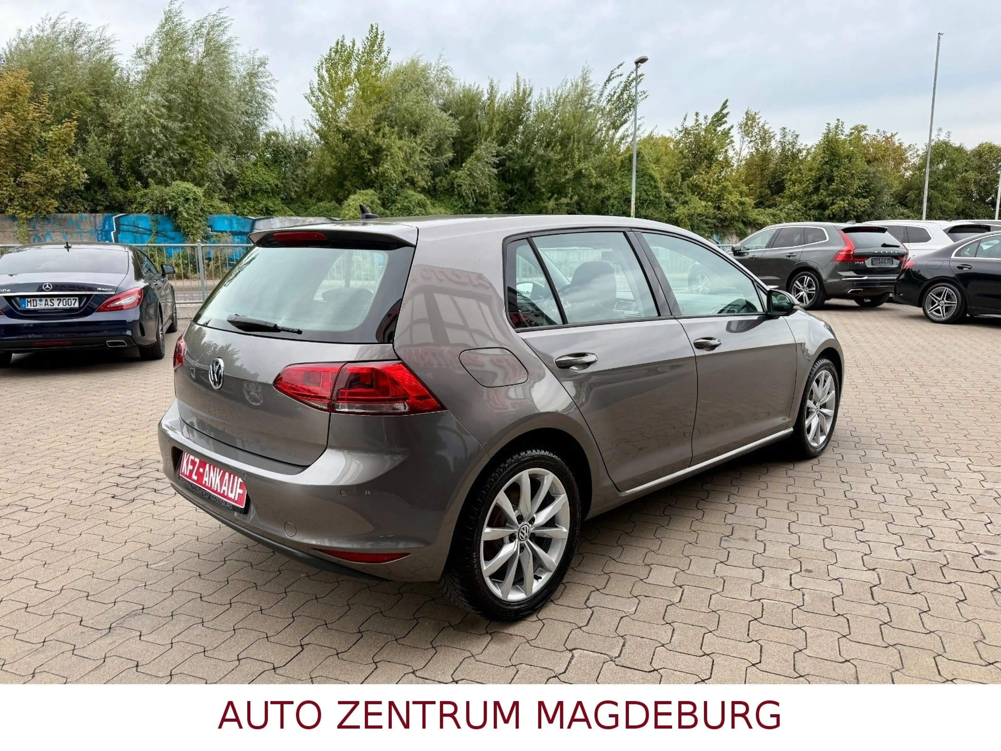 Volkswagen Golf VII Lim. Highline 1.4*XENON*MASSAGE*TEMPO* — photo 5