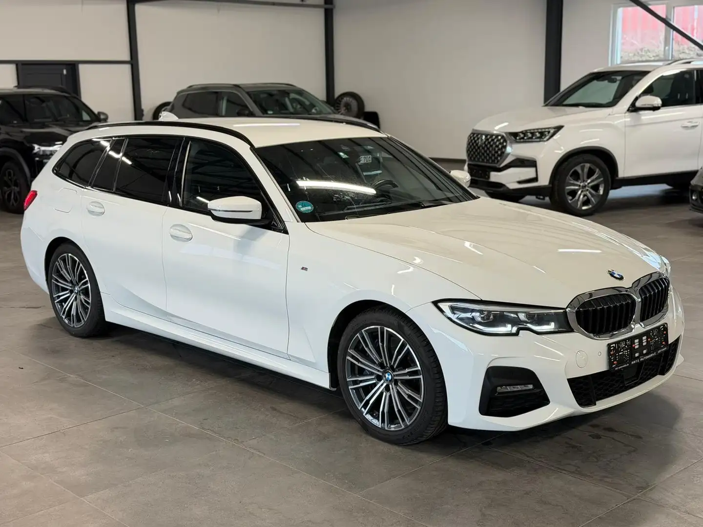 BMW 330 d xDrive M-Sport NAVI+HIFI+LED+ACC+SHADOW-LI Weiß - 2