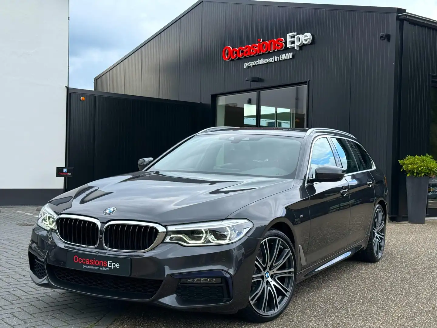 BMW 520 5-Serie Touring 520i M- Sport Nappa Leder Sophisto Gris - 1