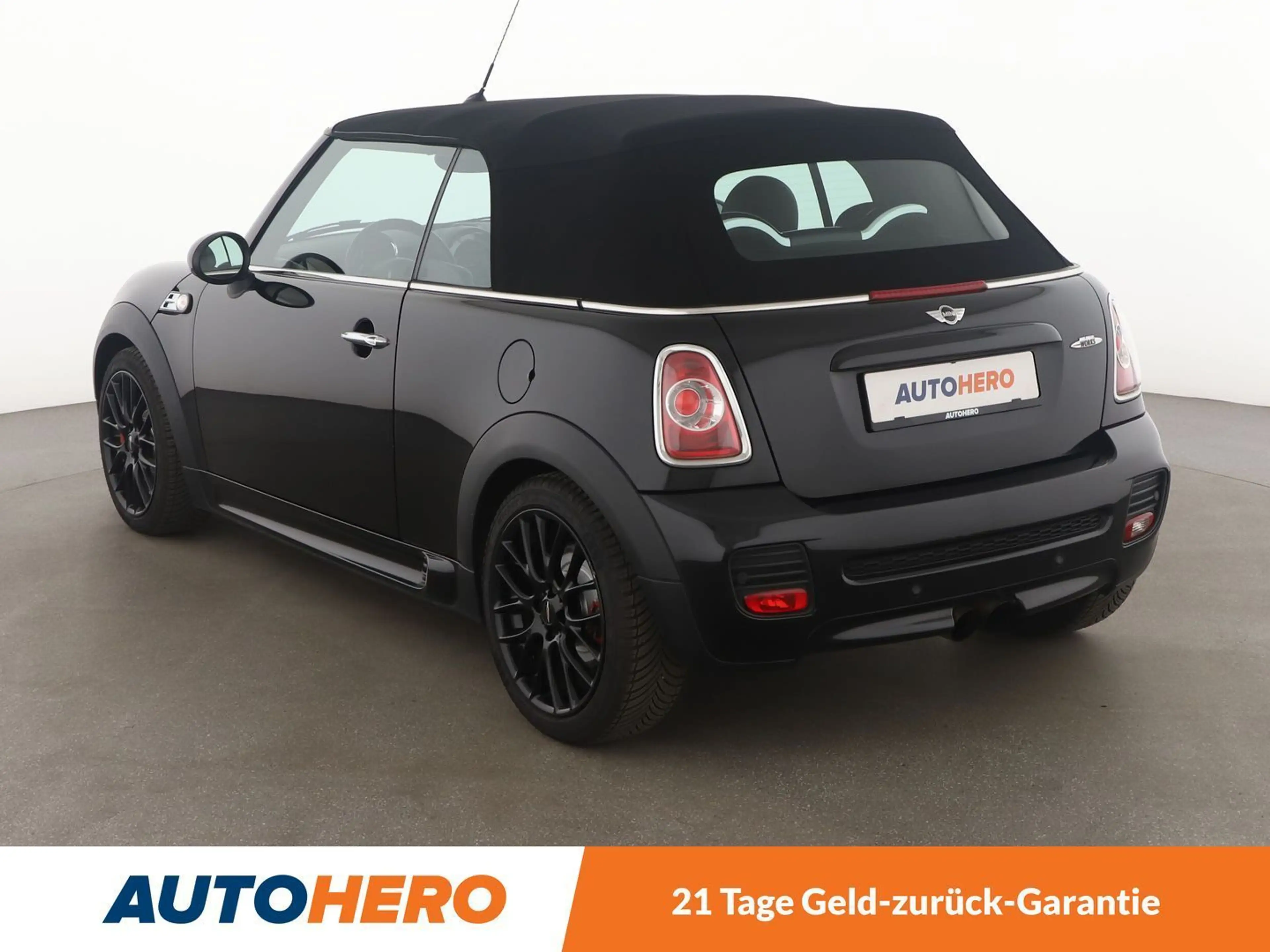 MINI John Cooper Works Cabrio John Cooper Works Aut.*NAVI*TEMPO*XENON*H&K*PDC* — photo 4