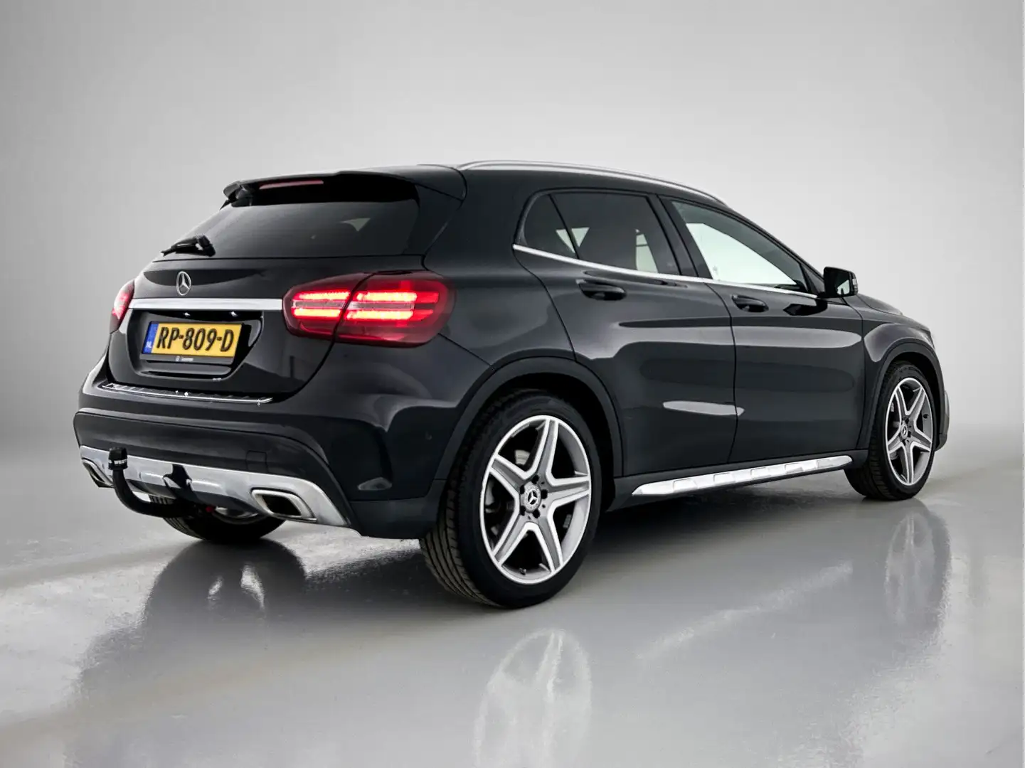 Mercedes-Benz GLA 180 Business Solution AMG | Zitcomfortpakket | Leder | Noir - 2